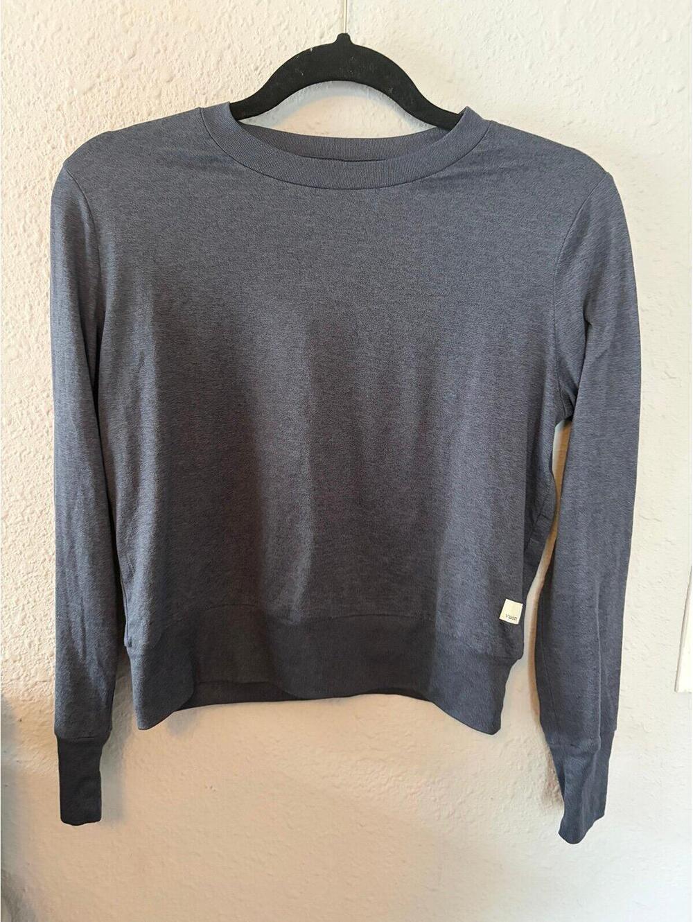Vuori Daydream Crew Heather Navy size XS. More of a Lightweight Long Sleeve. Co - Picture 1 of 6